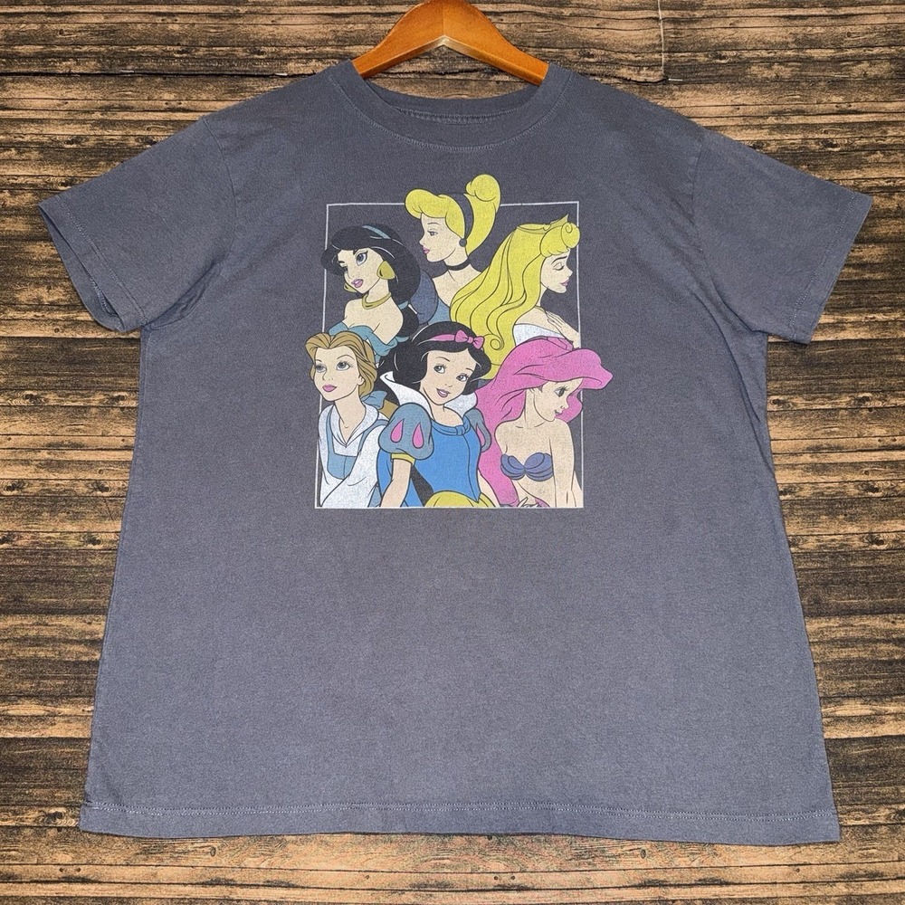 Disney Princess Women's M Navy Graphic T-Shirt Jasmine Ariel Snow